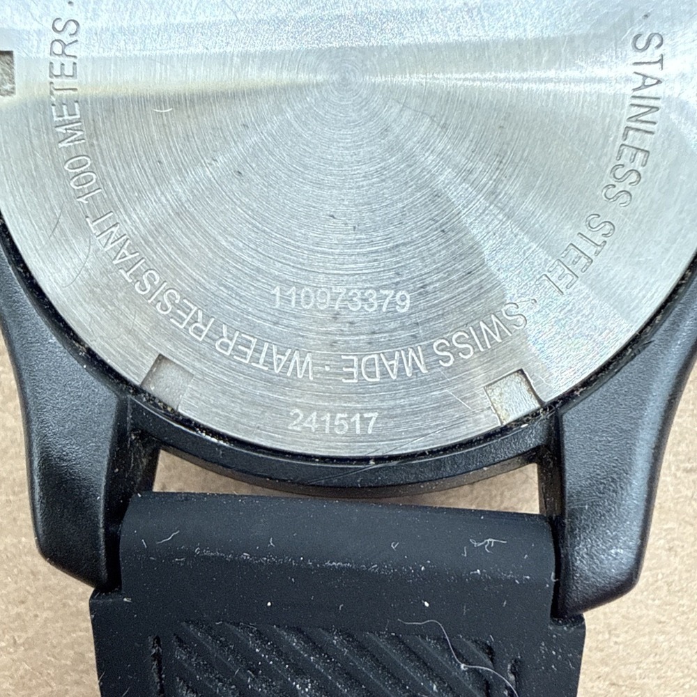 Original Victorinox Swiss Army Black Quartz Watch #241517 Rubber Strap - Picture 7 of 15